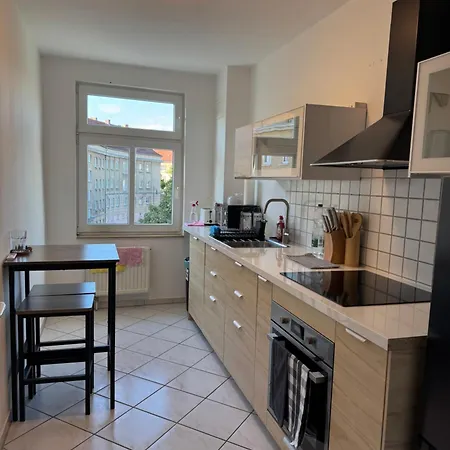 Grosse Mit Xxl-balkon In Mitte *