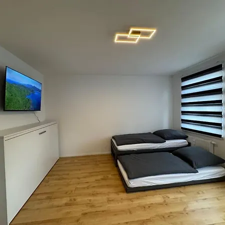 Grosse Mit Xxl-balkon In Mitte * Шверин