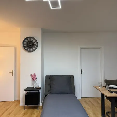 Grosse Mit Xxl-balkon In Mitte * Шверин