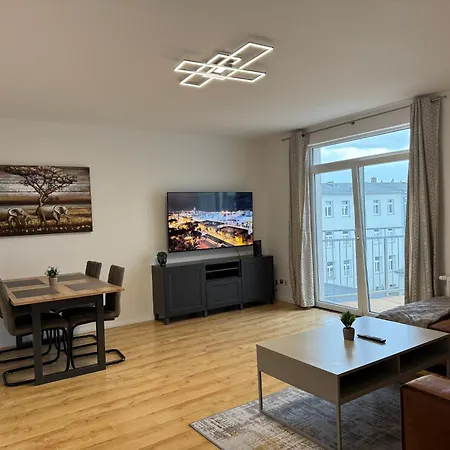 Lejlighed Grosse Mit Xxl-balkon In Mitte