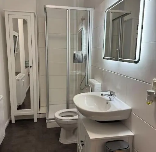 Große Mit Xxl-balkon In Mitte * Schwerin (Mecklenburg-Vorpommern)