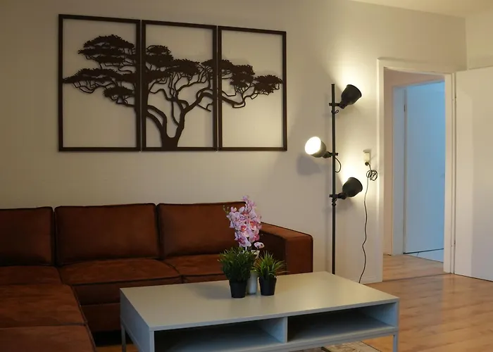 Große Mit Xxl-balkon In Mitte * Schwerin (Mecklenburg-Vorpommern)